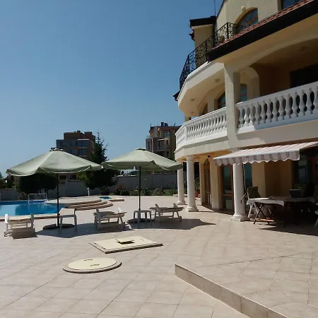 Holiday home Mip Saints Constantine and Helena